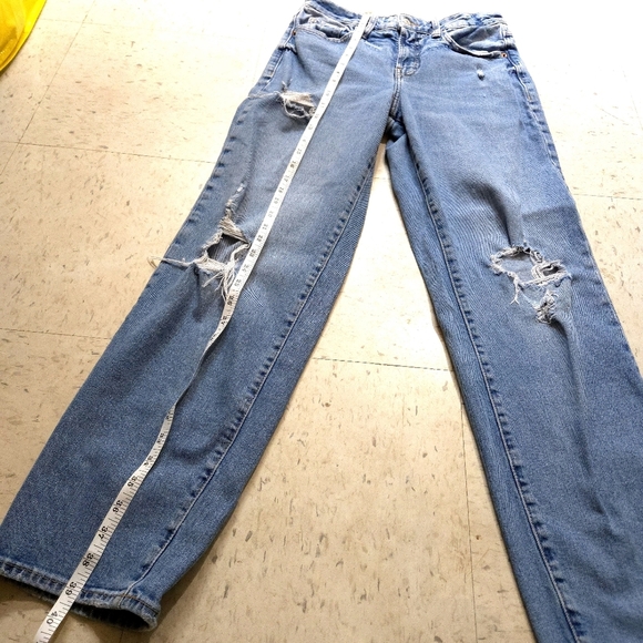 Old Navy | Classic Blue Distressed Women's Straight Leg Jean - Picture 11 of 12